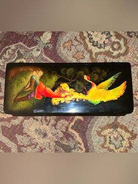 1970’s FEDOSKINO BLACK & GOLD LACQUER BOX, RUSSIAN, SIGNED ORIGINAL